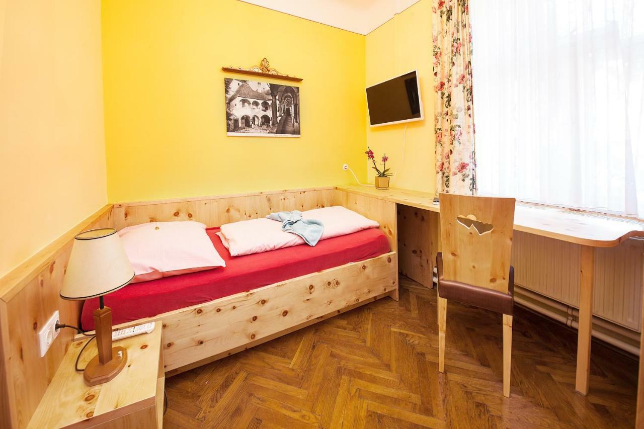 Hotel Alte Post Krems Exteriör bild