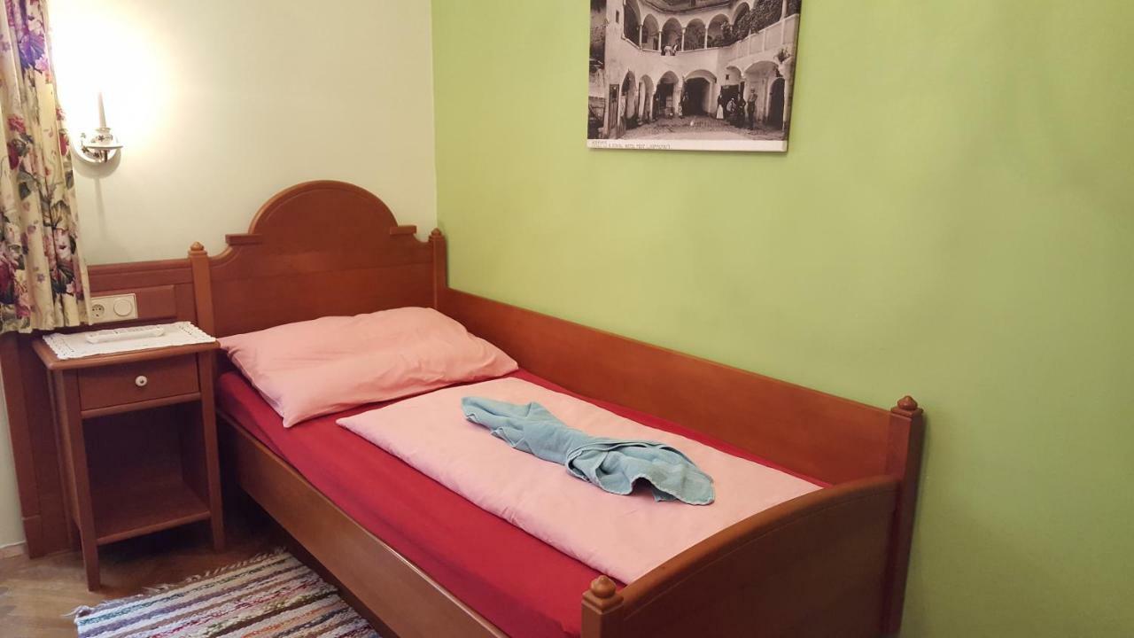 Hotel Alte Post Krems Exteriör bild