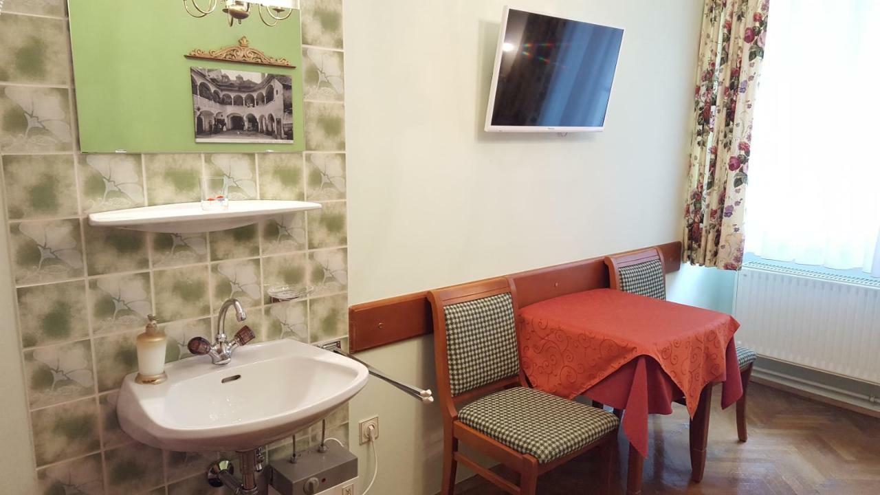 Hotel Alte Post Krems Exteriör bild