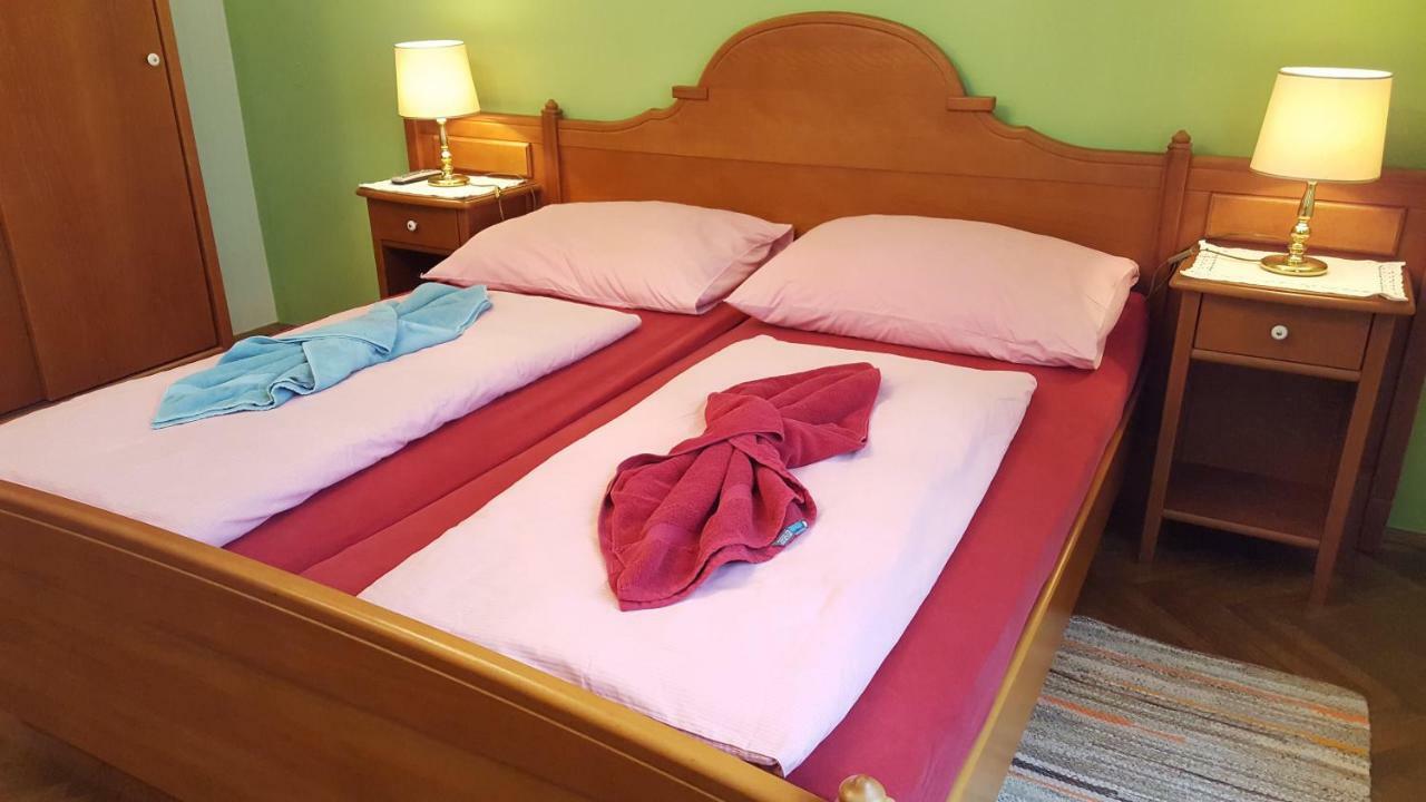Hotel Alte Post Krems Exteriör bild